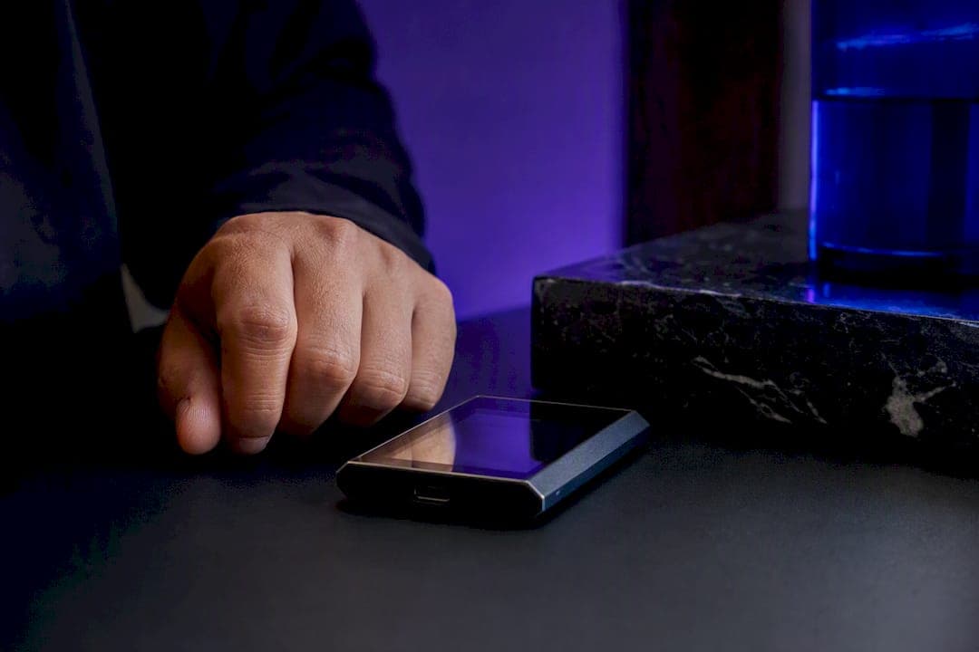 Keep Full Control with Non Custodial Wallets: 5 Security Steps